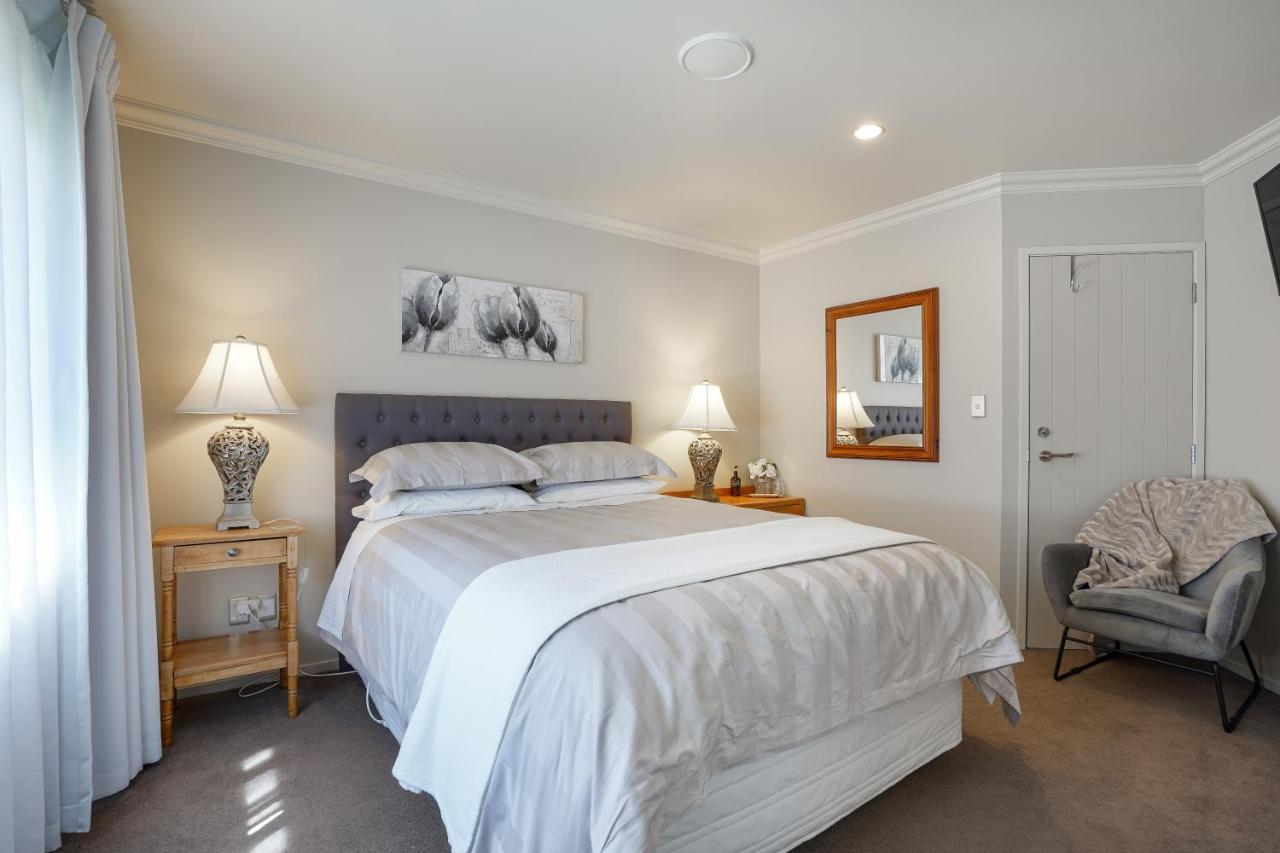 Ambience On Pacific Bed and Breakfast Palmerston North Exteriör bild